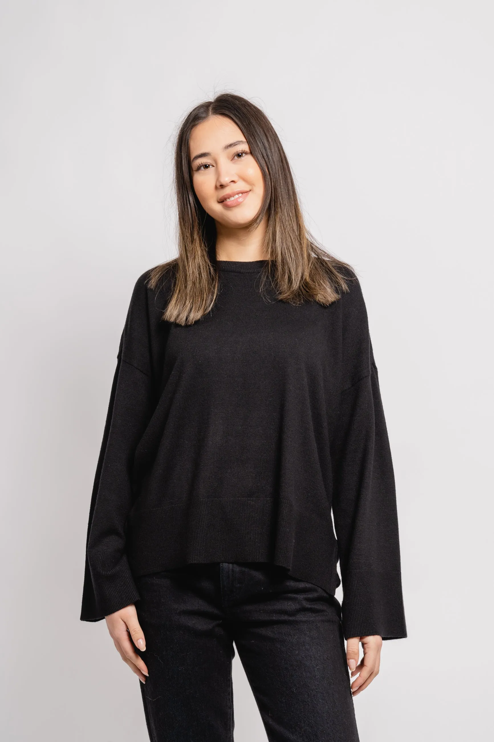 Dalinda Rachelle Pullover - Black